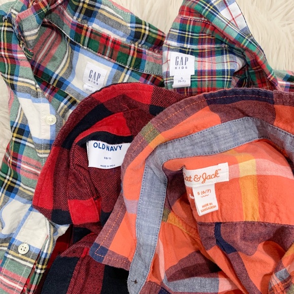 (SOLD) Bundle of 4 Boys’ Button Down Shirts - Picture 5 of 5
